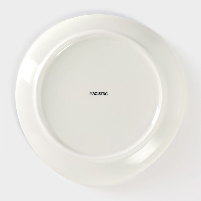 Тарелка фарфоровая десертная Magistro Ocean, d=17 см, цвет синий