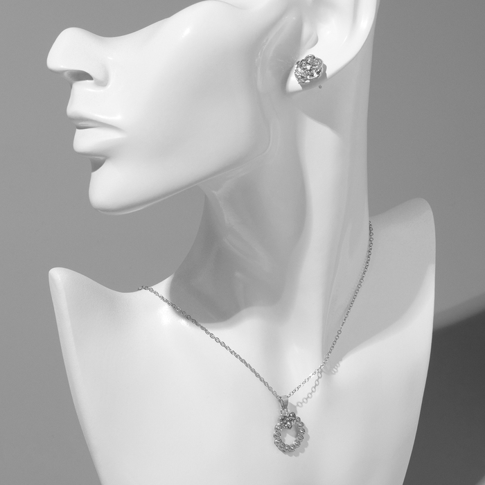 Гарнитур 4 предмета: серьги (3 пары), кулон &laquo;Цветочный набор&raquo;, цвет белый в серебре, 45 см