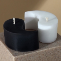 Свеча интерьерная «Инь-Ян», черно-белая Свеча интерьерная «Инь-Ян», черно-белая