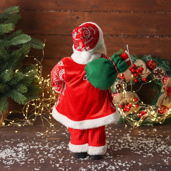 Дед Мороз Дед Мороз "В жилете и с фонарём" двигается, 45х22 см, красно-зелёный