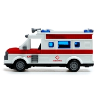 Машина радиоуправляемая &laquo;Скорая помощь&raquo;, световые эффекты, работает от батареек