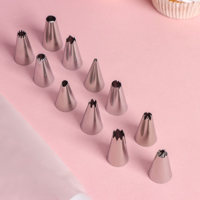 Набор кондитерский Доляна &laquo;Помощник&raquo;, 13 предметов: 12 насадок d=1,8 см, мешок 23 см, насадки МИКС