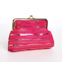 Косметичка на фермуаре, цвет малиновый Косметичка на фермуаре, цвет малиновый
