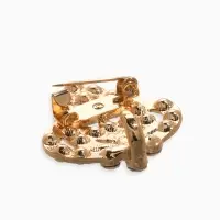 Зажим для кардигана "Ажур", шип, цвет белый в золоте