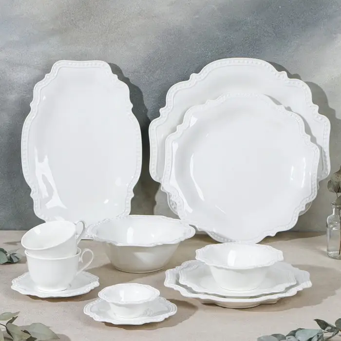 Блюдце фарфоровое Magistro &laquo;Сюита&raquo;, d=15.6 см, цвет белый