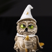 Фигура "Сова на метле" 10х7х6 см, бежевый