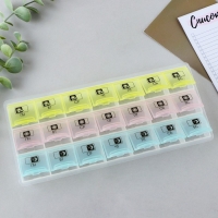 Таблетница органайзер &laquo;Утро, день, вечер&raquo;, 21 секция, русские буквы, разноцветная.