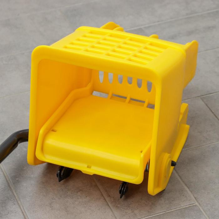 Отжим для мопов горизонтальный, пластик Отжим для мопов горизонтальный, пластик