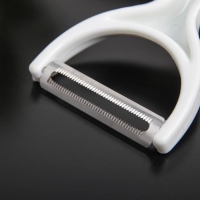 Овощечистка Доляна &laquo;Розы&raquo;, 13 см, цвет белый