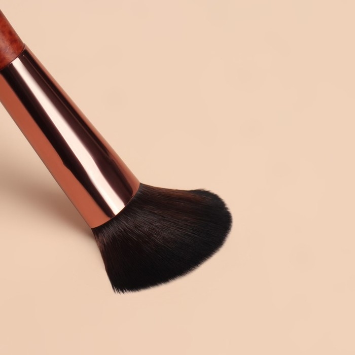 Кисть для макияжа &laquo;Brush WOOD&raquo;, 18 (&plusmn; 1) см, цвет коричневый