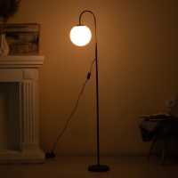 Торшер Sabine 1х40Вт Е27 черный 23х25х154см Торшер Sabine 1х40Вт Е27 черный 23х25х154см