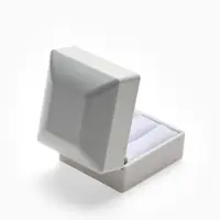 Футляр с подсветкой для 2 колец "Романтика",6*6*5 см, цвет белый