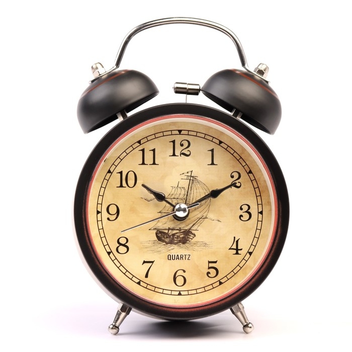 Часы настольные будильник с подсветкой &laquo;Корабль&raquo;, плавный ход, циферблат d-7.5 см, 13&times;9 см