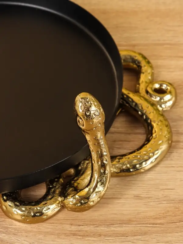 Поднос с бортиками &laquo;Золотая змейка&raquo;, 33&times;24&times;10 см, алюминий, сталь