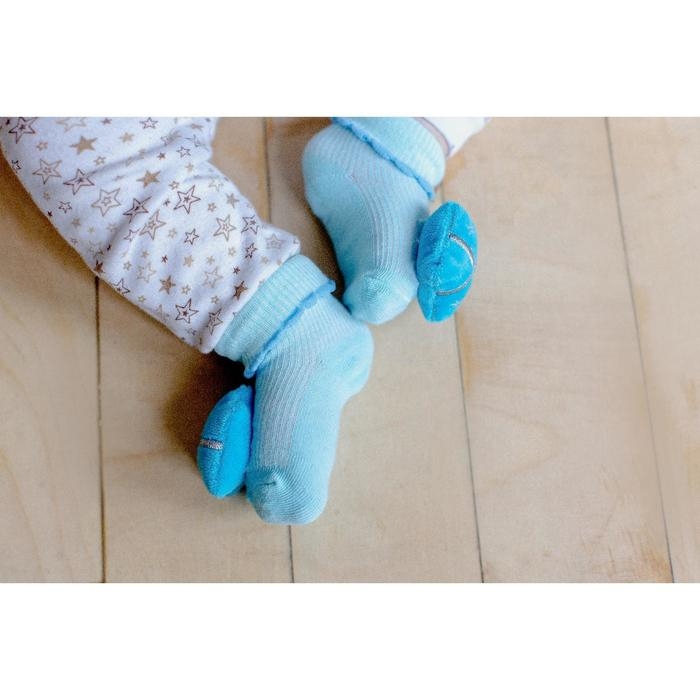 Подарочный набор для малыша: носочки погремушки + браслетики погремушки &laquo;Сказка на Новый Год&raquo;, подарочная упаковка