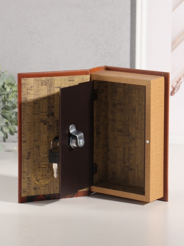 Сейф-книга дерево кожзам "Даниэль Дефо. Робинзон Крузо" тиснение 21х13х5 см