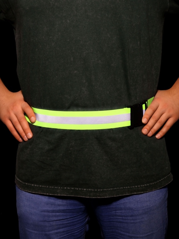 Светоотражающий пояс эластичный 1 полоса 2см 50-100см*4,5см на фастексе салатов/чёрн АУ