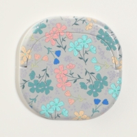 Зеркало карманное &laquo;Узор&raquo;, с подставкой, 8 &times; 8 см, цвет белый