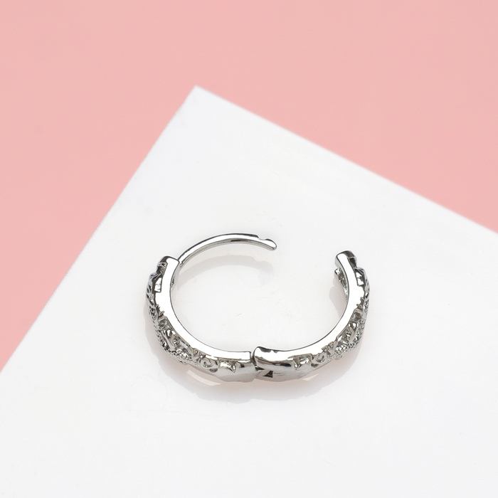 Моносерьга металл &laquo;Япония&raquo; резной дракон, цвет серебро