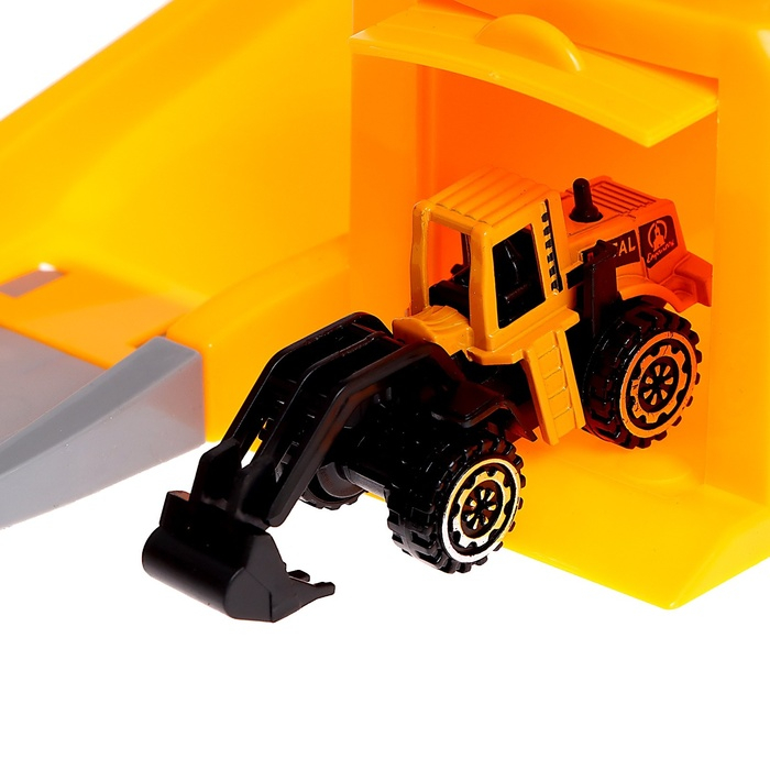 Парковка &laquo;Стройплощадка&raquo;, с 2 металлическими машинами