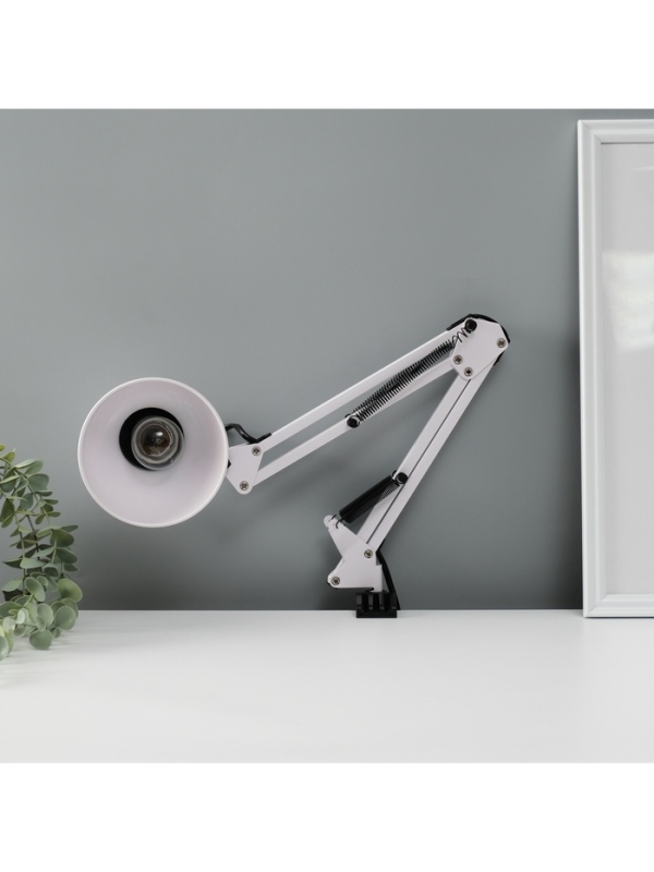 Лампа настольная 810 "Деко, белая" E27 40W RISALUX