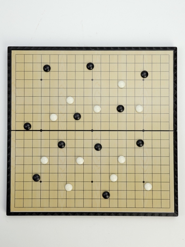 Настольная игра ГО магнитная,  доска 29,5 х 28,5 х 1.5 см, 301 камень 1.2 х 0.5 см