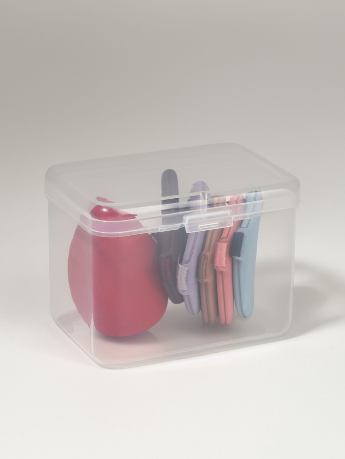 Набор спонжей д/макияжа 6 шт: 5 пуховок, 1 капля в пласт футляре латекс МИКС пакет QF