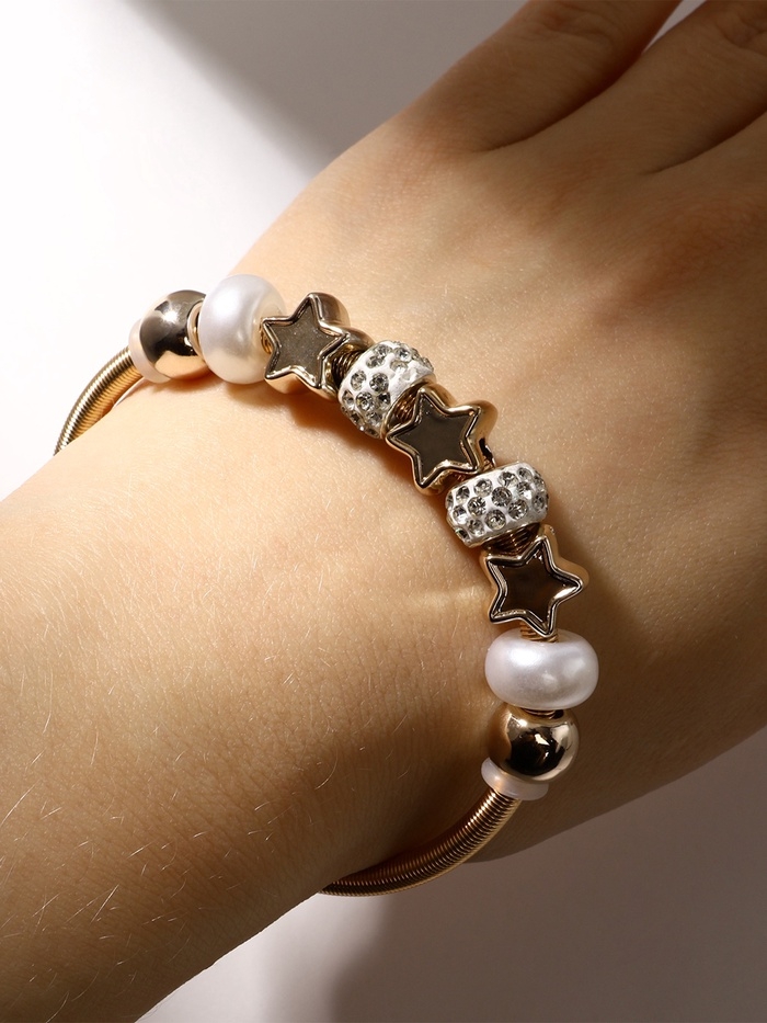 Браслет жемчуг &laquo;Марджери&raquo; звёзды, цвет белый в золоте, d=6,5 см