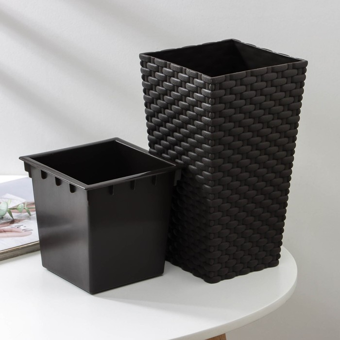 Кашпо для цветов со вставкой &laquo;Ротанг&raquo;, вставка 1,5 л, цвет коричневый