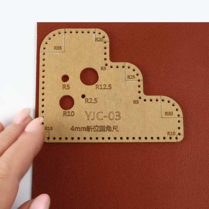 Линейка радиусная, для кожи, шаг 4 мм, акриловая, R5 - 35, S3 Линейка радиусная, для кожи, шаг 4 мм, акриловая, R5 - 35, S3