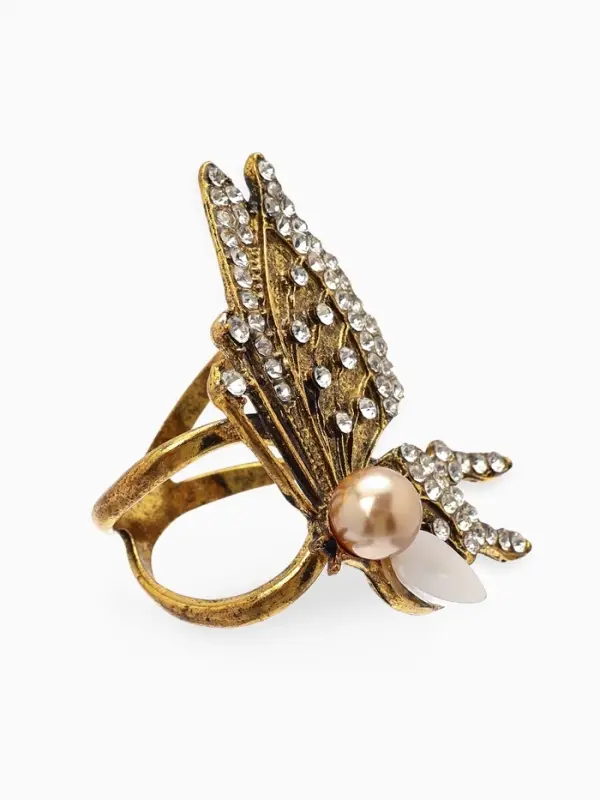 Кольцо для платка "Бабочка профиль", цвет белый в чернёном золоте