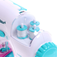 Швейная машинка &laquo;Рукодельница&raquo;, 3 катушки