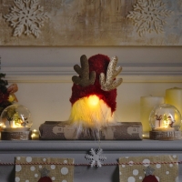 Светодиодная фигура &laquo;Гном красный&raquo; 12 &times; 19 &times; 12 см, текстиль, батарейки AG10х3 (в комплекте), свечение тёплое белое