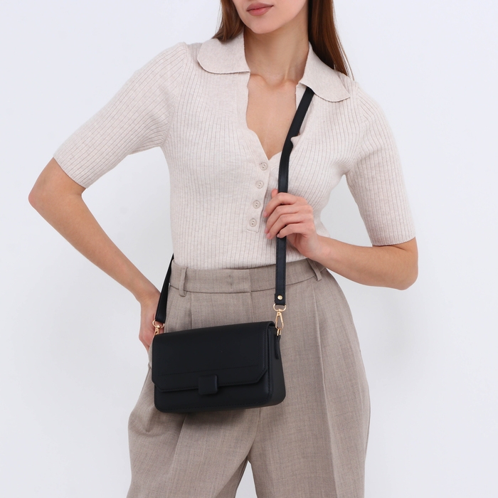 Сумка женская мессенджер на магните, цвет чёрный Сумка женская мессенджер на магните, цвет чёрный