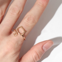 Кольцо «Кошечка» грани, цвет золото, безразмерное Кольцо «Кошечка» грани, цвет золото, безразмерное