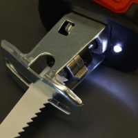 Пила сабельная аккумуляторная ТУНДРА, 20 В, 2 Ач, Li-ion, 2600 об/мин, 5 полотен в комплекте Пила сабельная аккумуляторная ТУНДРА, 20 В, 2 Ач, Li-ion, 2600 об/мин, 5 полотен в комплекте