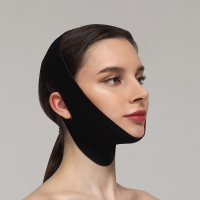 Маска текстильная для коррекции овала лица, на липучке, 62 &times; 9,5 см, цвет чёрный/розовый