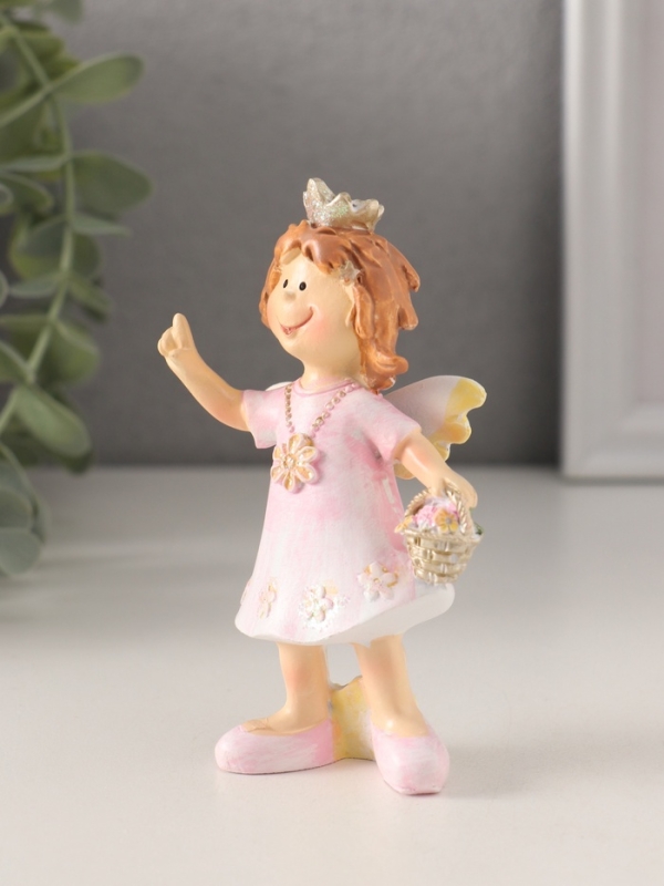 Сувенир полистоун "Принцесса-ангел в розовом платье с корзинкой цветов" 7х4х10 см
