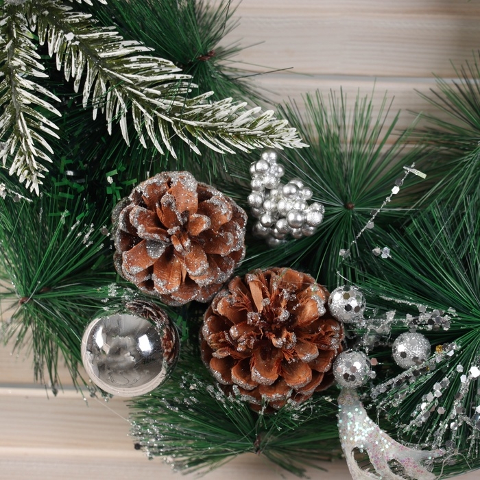 Венок новогодний d-40 см "Фестиваль блеска" ягодки шишки шарики