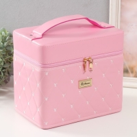 Шкатулка кожзам для косметики "Ромбы и мишки. Этажи" розовая 24,5х20,5х27 см Шкатулка кожзам для косметики "Ромбы и мишки. Этажи" розовая 24,5х20,5х27 см