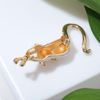 Брошь &laquo;Кошка&raquo; грация, цвет матовый белый в золоте