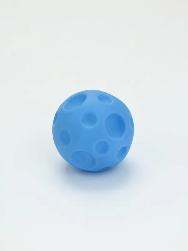 Игрушка пищащая "Мячик" для собак, 6,5 см, голубая