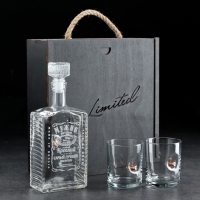 Набор "Непробиваемый. Limited черный", штоф с пулей, 2 стакана для виски с пулей Набор "Непробиваемый. Limited черный", штоф с пулей, 2 стакана для виски с пулей