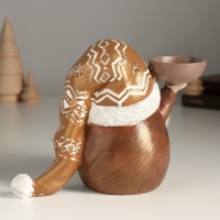 Подсвечник полистоун на 1 свечу "Дед Мороз в золотом колпаке с узорами" 18х9,5х13 см