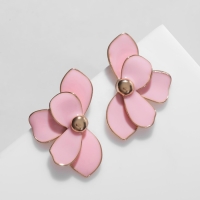 Серьги эмаль &laquo;Цветок&raquo; половинка, цвет розовый в золоте