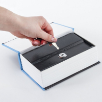 Сейф-книга "Приключения Шерлока Холмса", 5.7х13х18 см, ключевой замок Сейф-книга "Приключения Шерлока Холмса", 5.7х13х18 см, ключевой замок