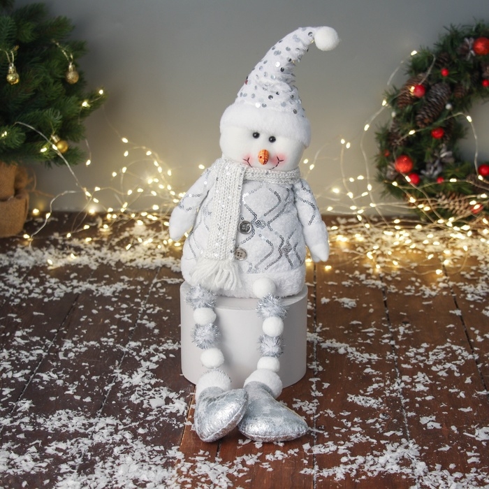 Мягкая игрушка Мягкая игрушка "Снеговик в костюмчике с пайетками" 44х19 см, серебристо-белый