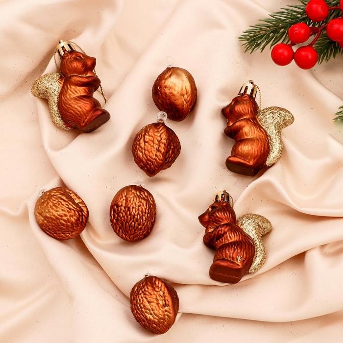 Набор украшений пластик 8 шт "Белочки и орешки" коричневый