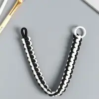 Брелок на карабине "Паракорд" шнур 0,5 см чёрно-белый 14,5х1,8х0,8 см