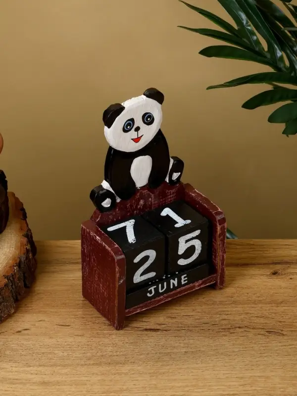 Календарь настольный "Панда" дерево 11х5х14 см